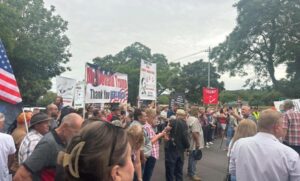 Thousands of Afrikaners picket in Pretoria to support Trump order on South Africa