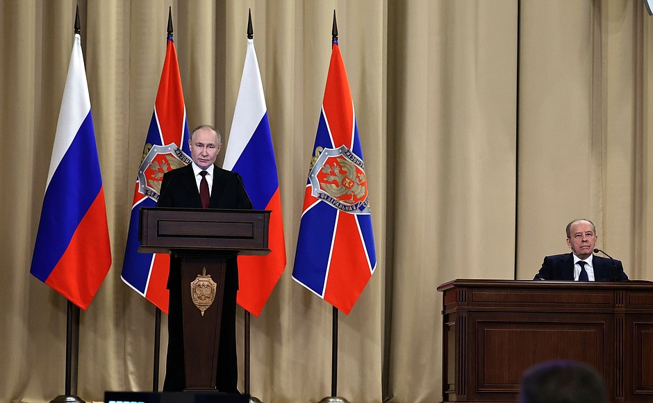 Putin Praises FSB, signals possible US-Russia dialogue in annual security meeting